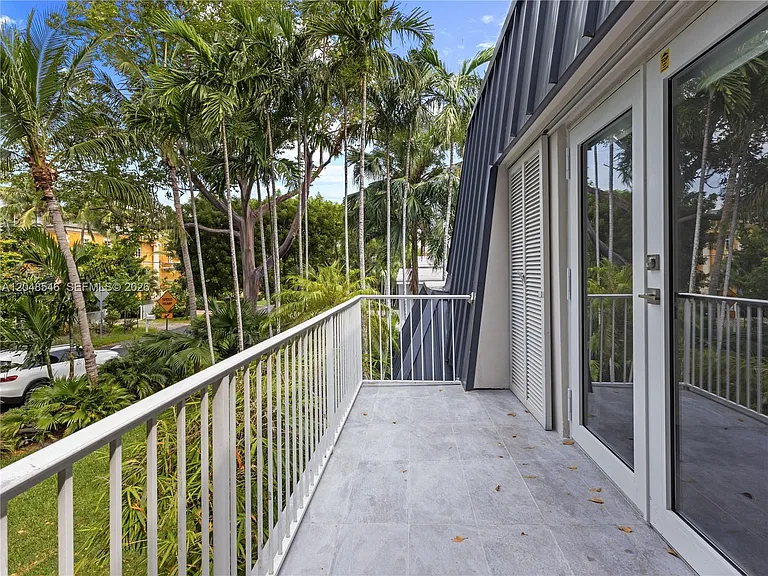 651 S Mashta Dr — Photo 41