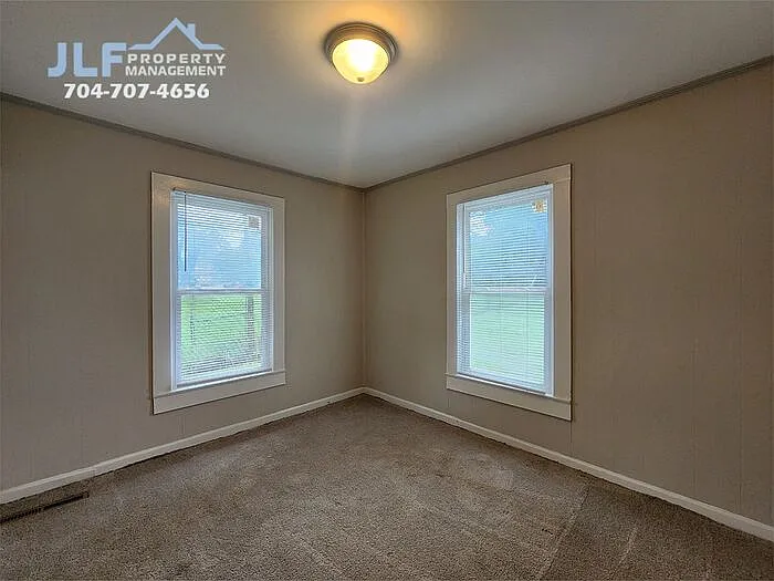 507 S Vance St — Photo 13