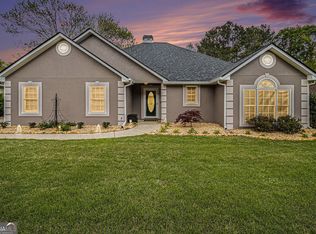 35 Pine Meadow Dr, Newnan, GA 30265