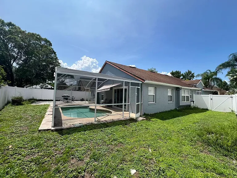 10014 Rivers Pointe Dr — Photo 16