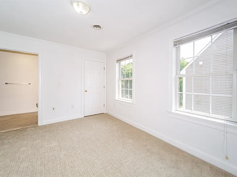 7 Dewey St #2 — Photo 11