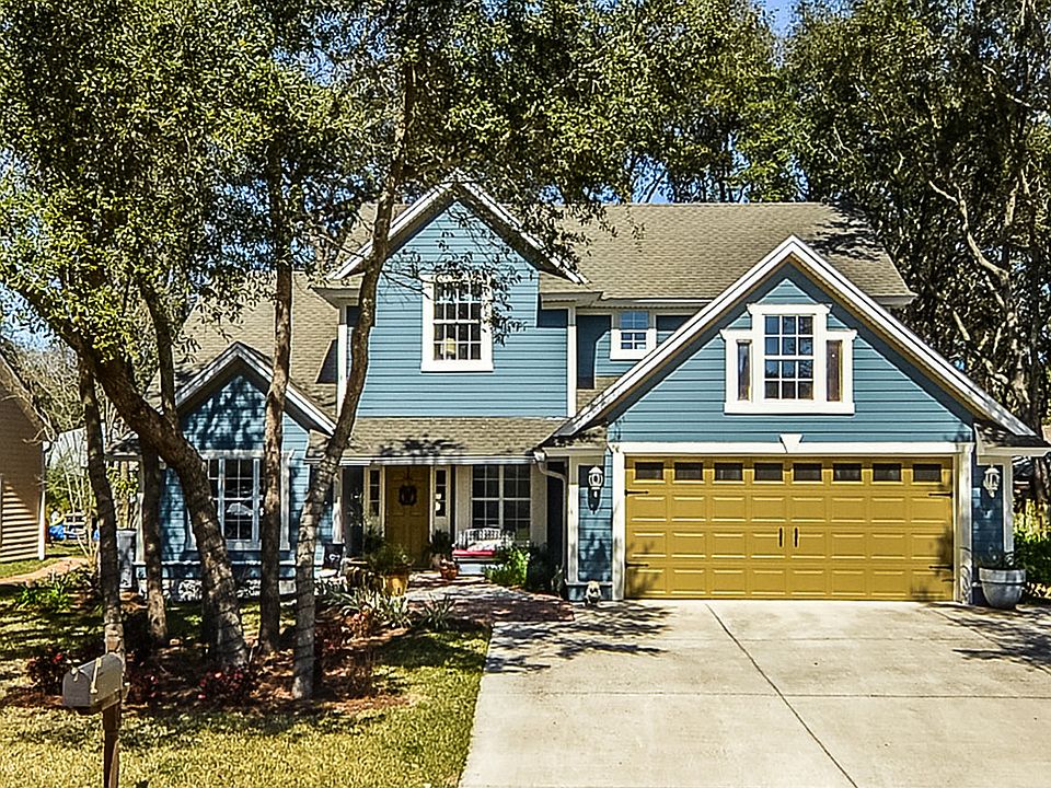 Beautiful curb appeal