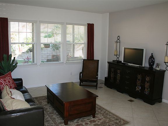 Open Floorplan 2 Living rooms