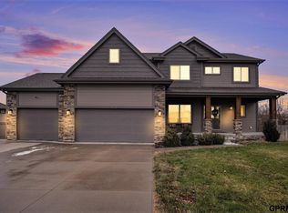 2005 Meadowlark Ln, Bellevue, NE 68123