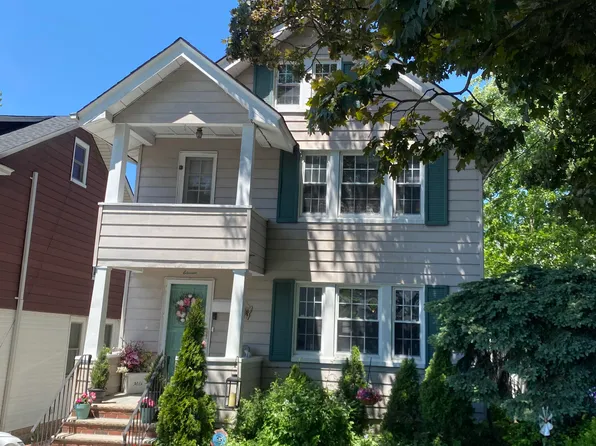 11 Maine Ave, Staten Island, NY 10314