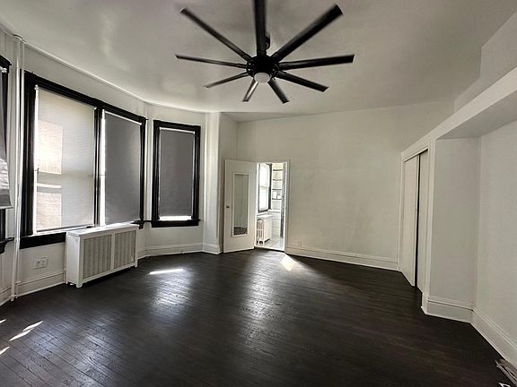 5th image of 8359 Woodbine Ave #1