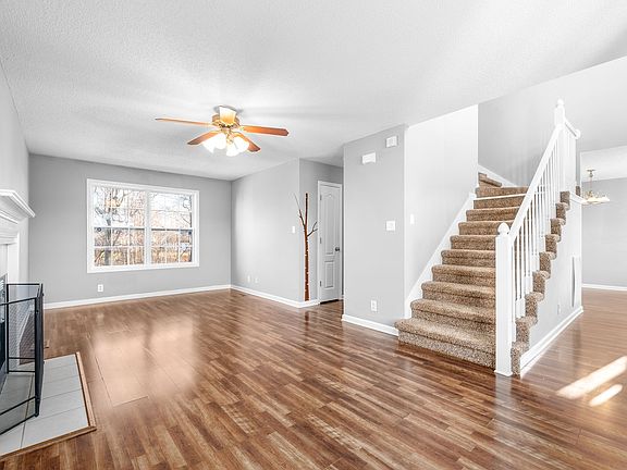 3rd image of 1397 Jenny Ln