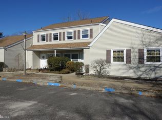 6 S Seas Ct, Barnegat, NJ 08005