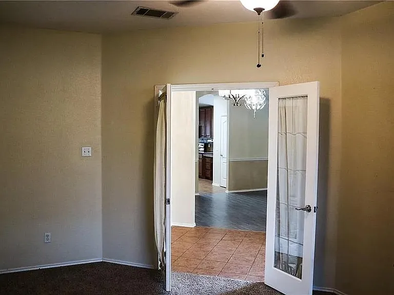 100 S Creek Bend Dr — Photo 3