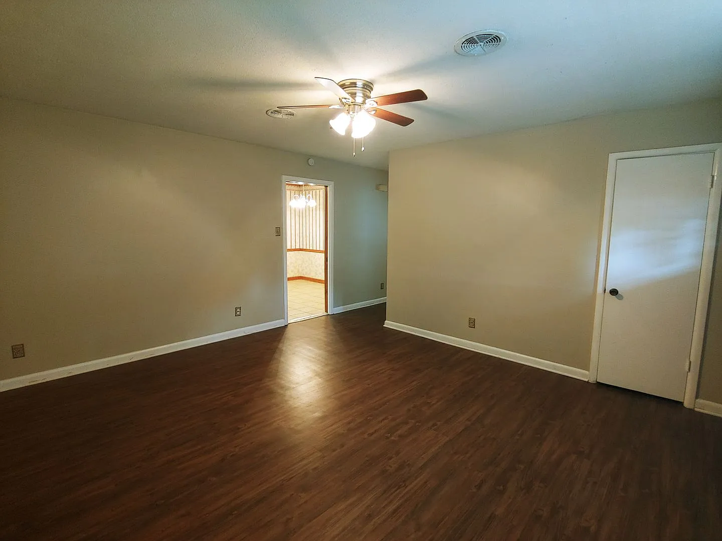 Welcome home to 10005 Raymond - West Little Rock, For Rent, ** Move in Special - Zero Deposit Opt... — Photo 4