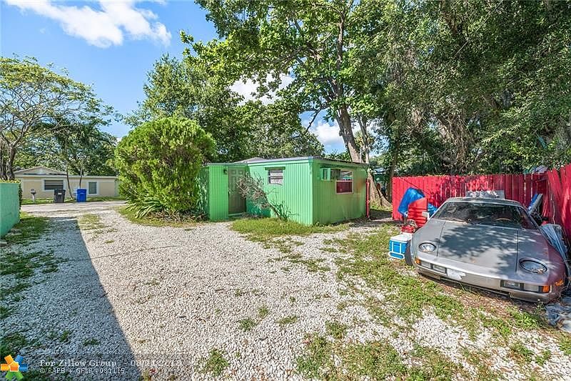 1st image of 1417 SW 33rd Ct