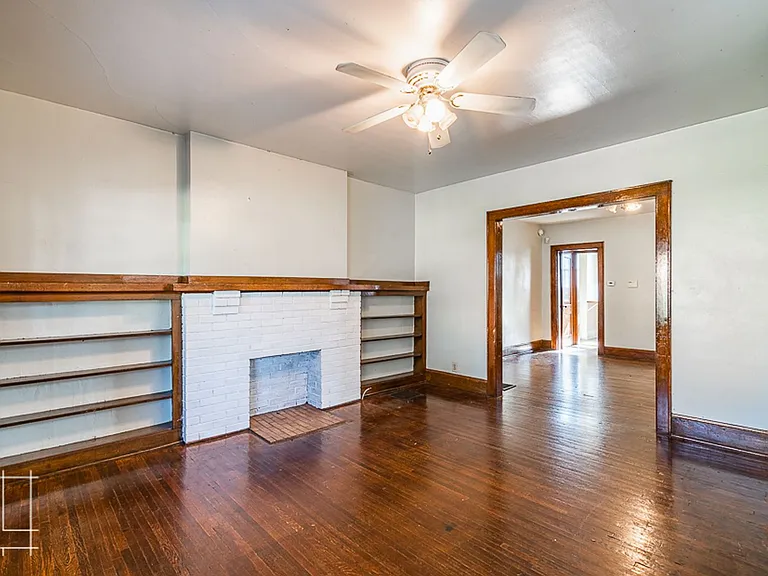 1448 Summit St — Photo 4