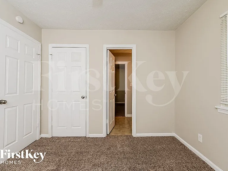 9075 Gatewood Dr — Photo 9