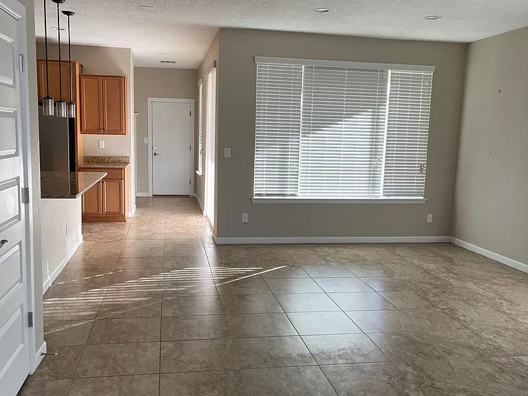 4122 Sumac Dr NW — Photo 8
