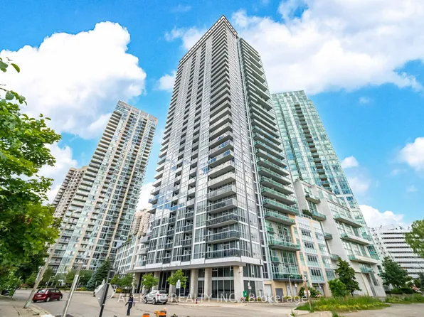 223 Webb Dr, Mississauga, ON