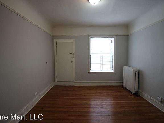 4th image of 834 Sherman Ave #5