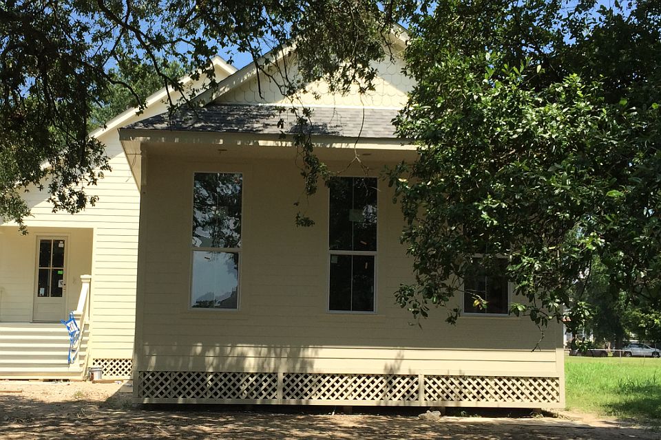 1st image of 5241 Chamberlain Dr