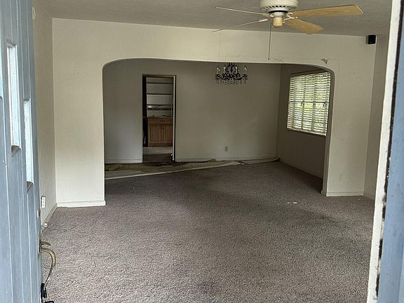 3rd image of 1626 Mount Vernon St