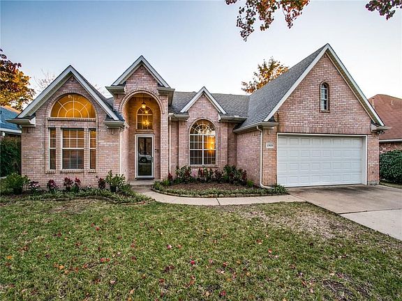 4th image of 1909 Wood Creek Dr