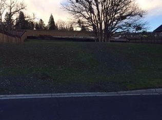 383 Patricia Ln, Eagle Point, OR 97524