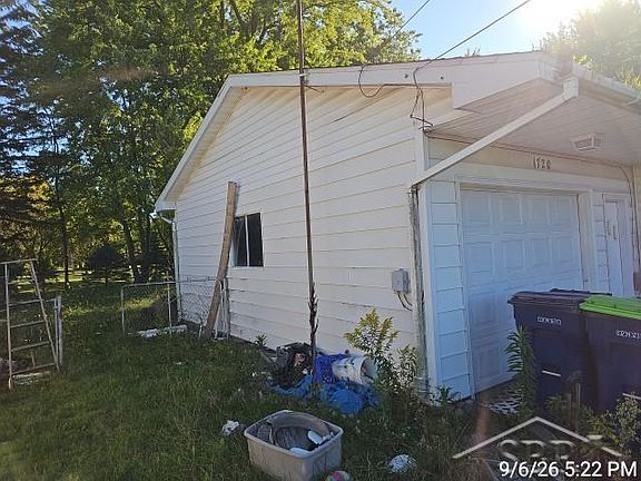 3rd image of 1720 Iowa Ave