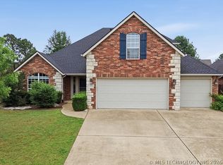 11809 S Vine St, Jenks, OK 74037