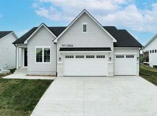 1282 S 92nd St, West Des Moines, IA 50266