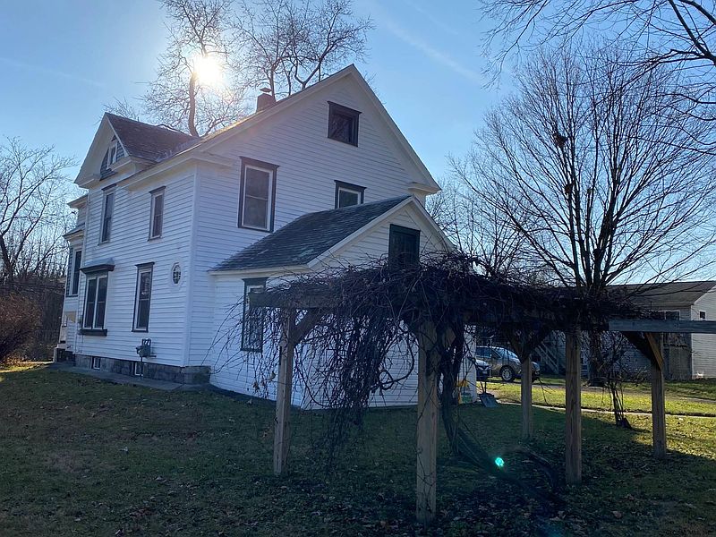 4th image of 29-31 MARTINDALE Avenue