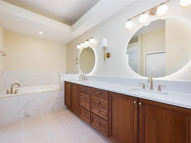 5092 NE 81st Blvd — Photo 13