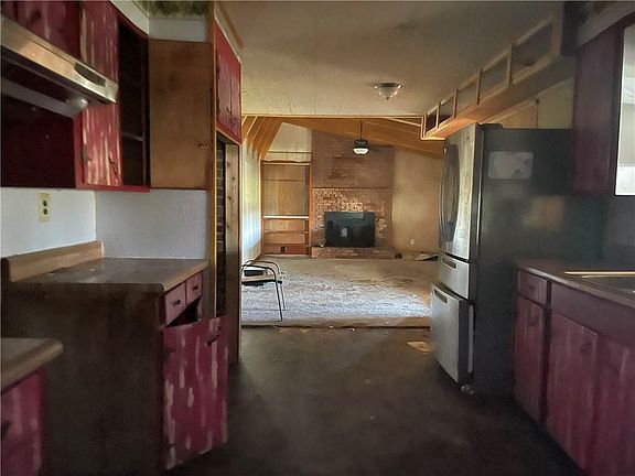 2nd image of 560 Keaton Rd