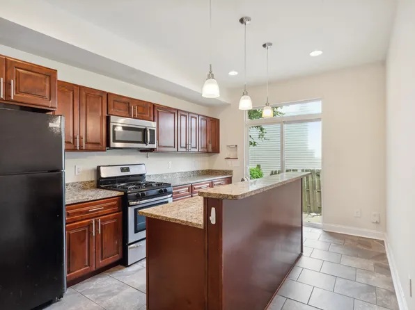 2107 N 17th St, Philadelphia, PA