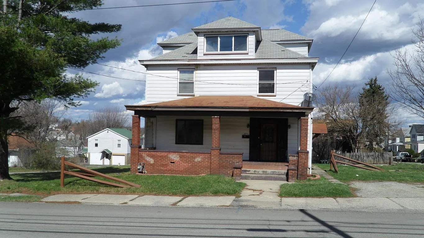 311 Coolspring St photo 1