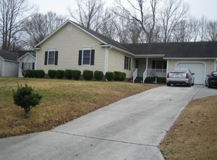 625 Shamrock Dr, Jacksonville, NC 28540