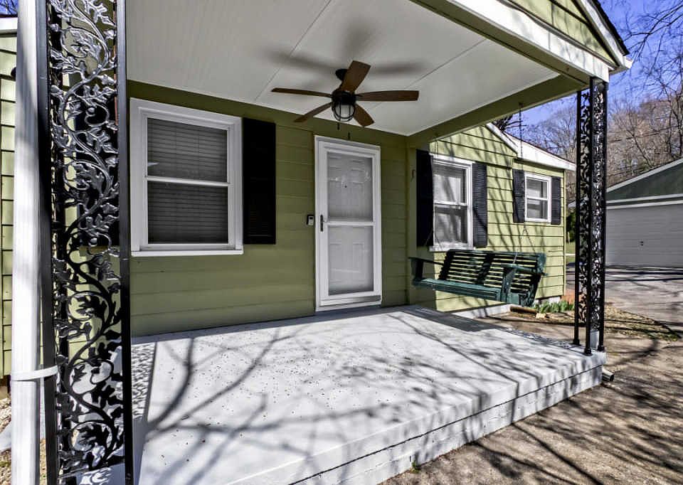 1st image of 516 Jackson Ave