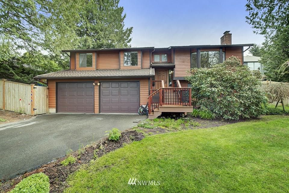 1st image of 118 211th Pl NE