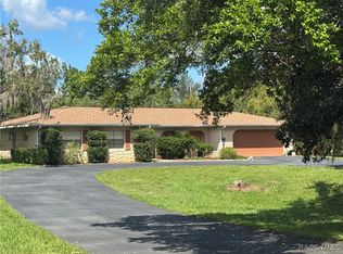 3621 E Country Side Dr, Inverness, FL 34452