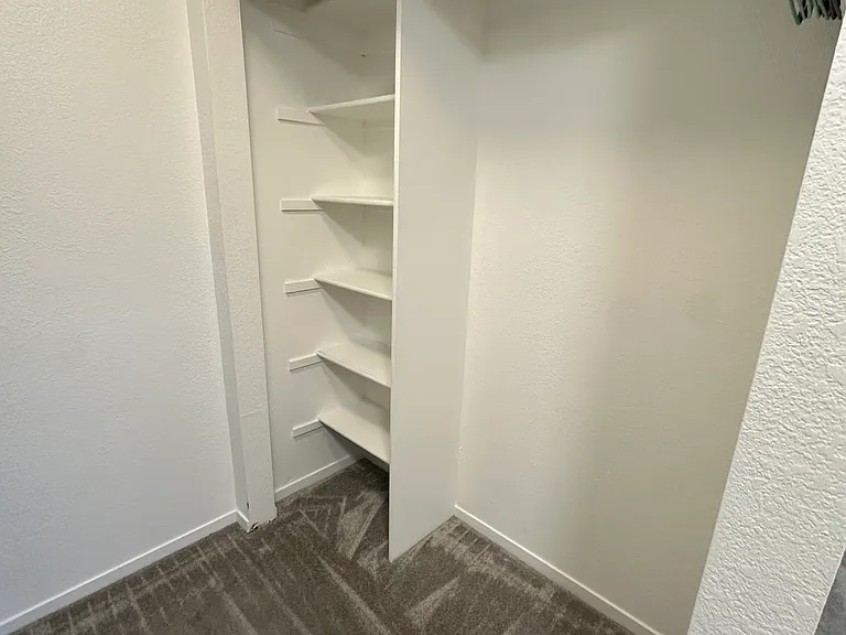 357 Lighthouse Dr — Photo 2