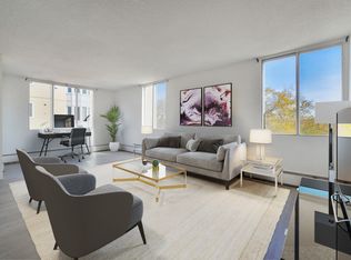 9624 105th St NW, Edmonton, AB T5K 0Z8