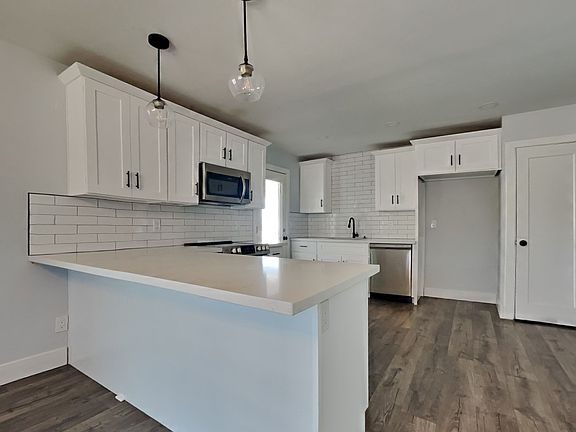 4th image of 2528 E Hermosa Dr
