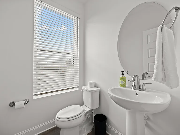 1233 S Blount St #201 — Photo 27