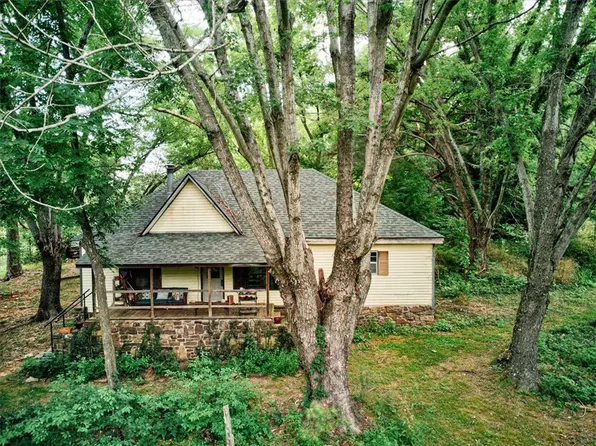 12956 Mineral Springs Rd, West Fork, AR 72774