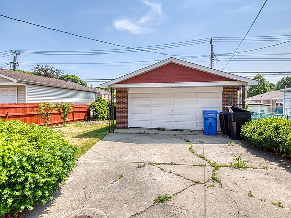 5th image of 5023 N Natoma Ave