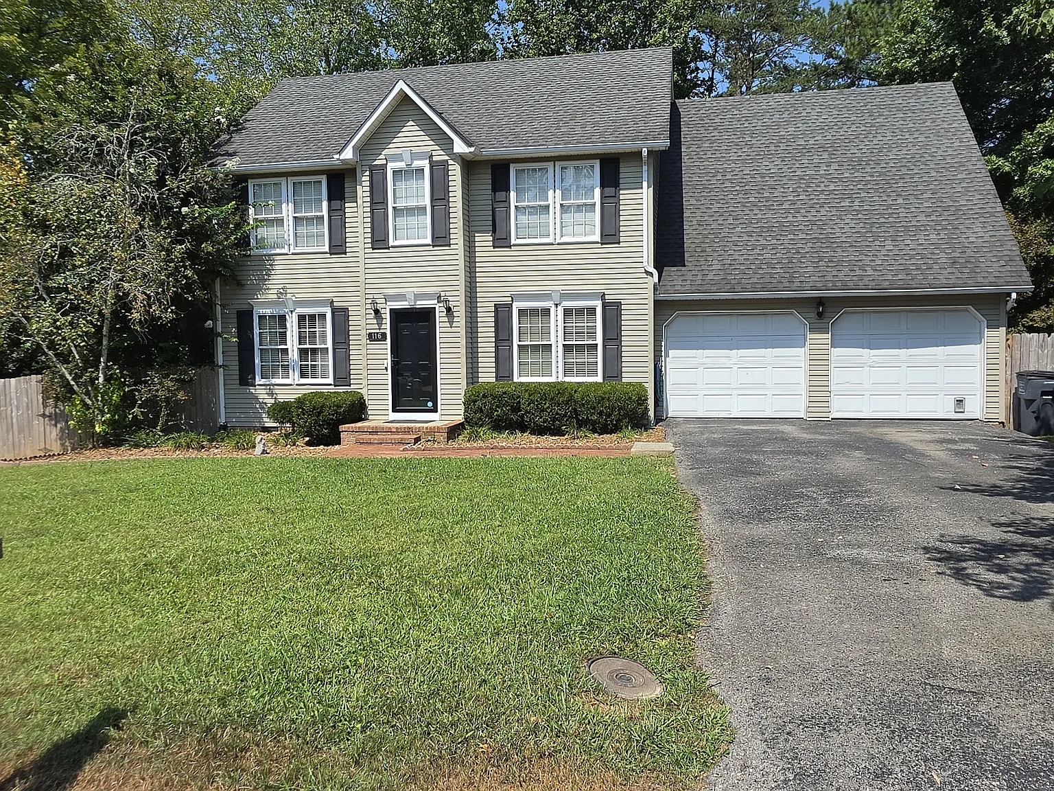 116 Paxton Ct — Photo 2