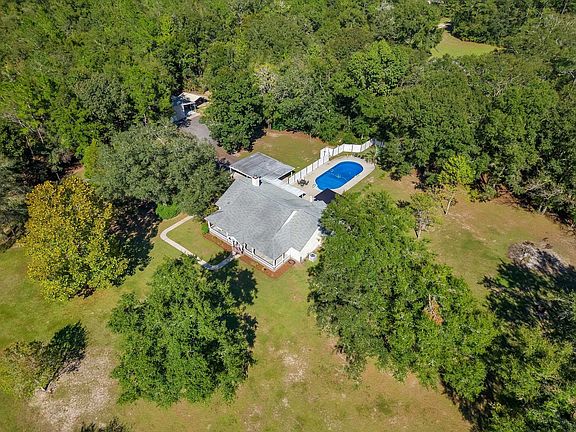3rd image of 137 Longleaf Dr