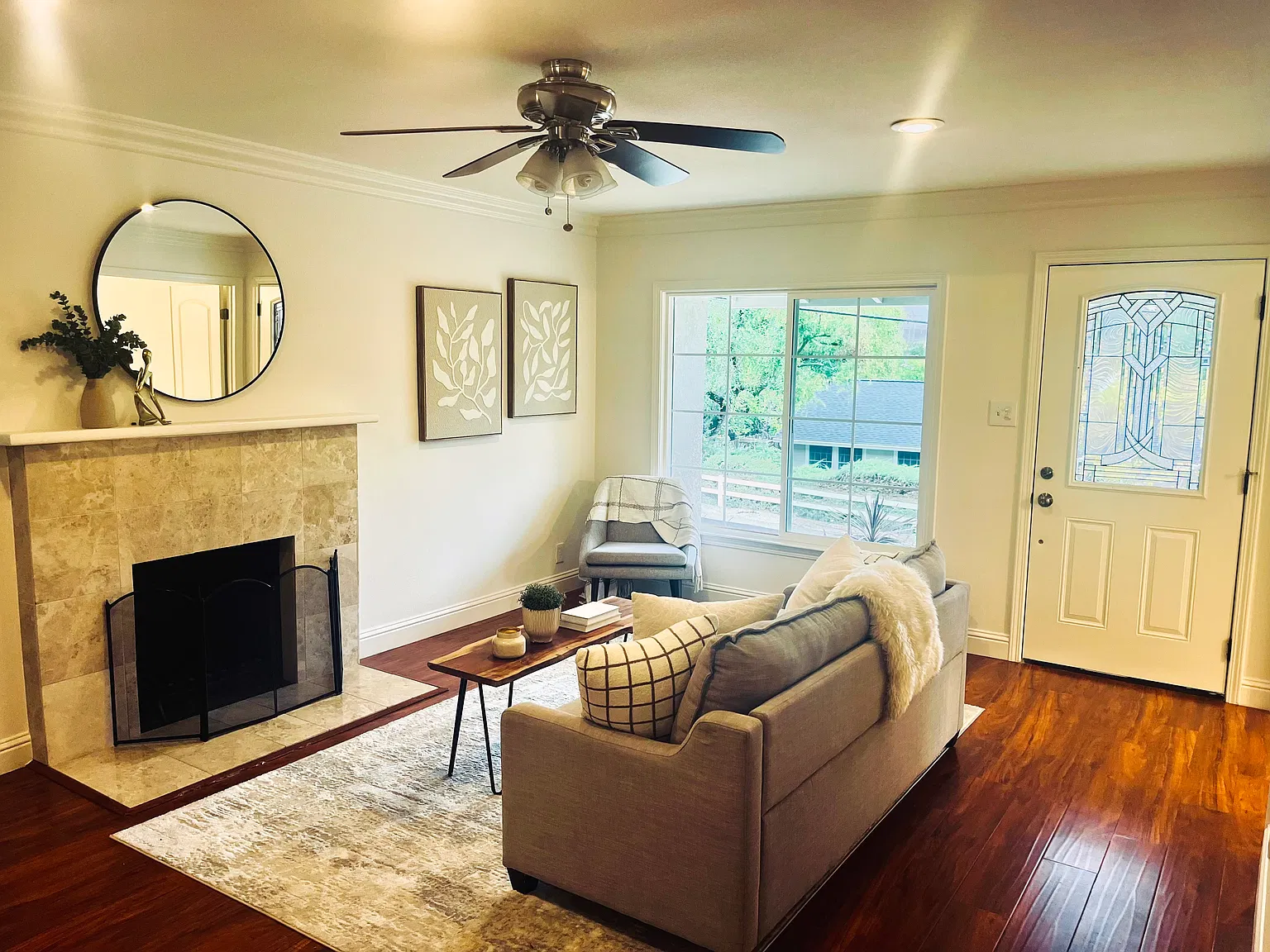 4 bed, 1541 sqft, $4,995 — Photo 3