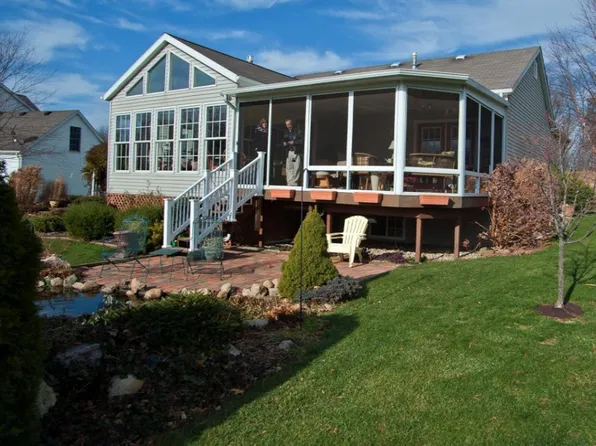 705 Ottawa Ct, Buchanan, MI 49107