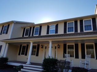 15 Berry Dr, Westerly, RI 02891