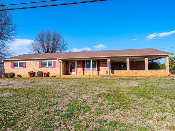 62 39th St NW, Hickory, NC 28601
