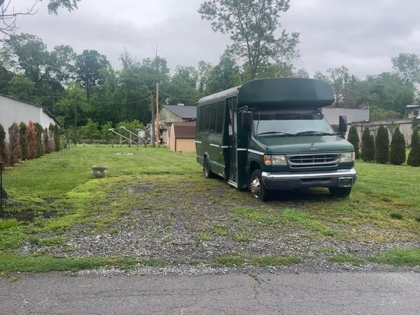 558 Monroe Ave, Ronceverte, WV 24970