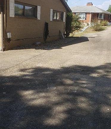 2nd image of 1941 Bona Vista Dr